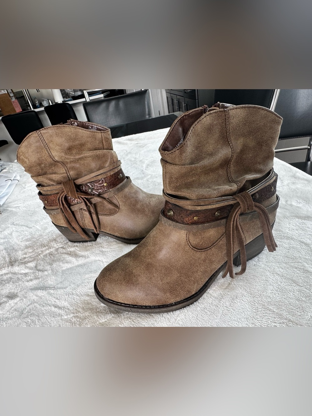 Maurices Joan Slouchy Ankle Boots Brown Suede Fringe Straps Sz 7M